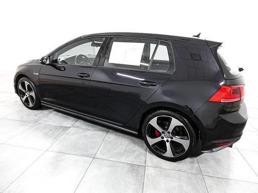Deep Black Pearl 2016 Volkswagen Golf GTI 2.0T S 4-Door