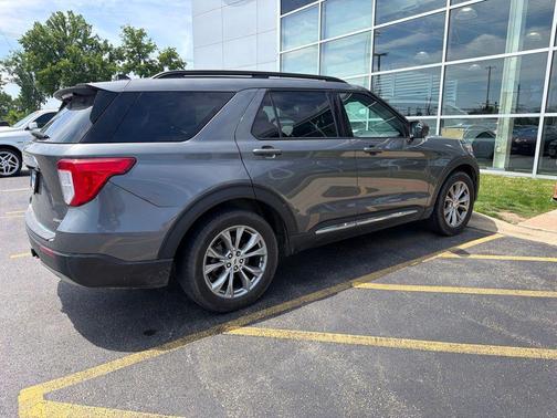Carbonized Gray Metallic 2023 Ford Explorer XLT