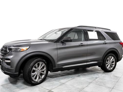 Carbonized Gray Metallic 2023 Ford Explorer XLT