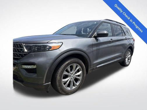 Carbonized Gray Metallic 2023 Ford Explorer XLT
