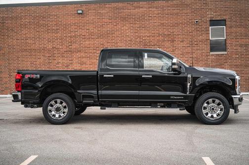 Agate Black Metallic 2026 Ford F-250 Lariat