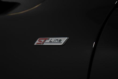 Agate Black Metallic 2025 Ford Escape ST-Line Select