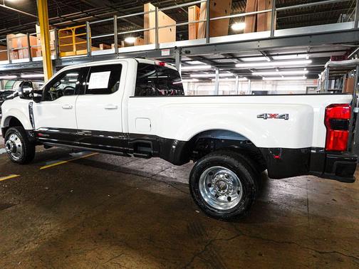 Star White Metallic Tri-Coat 2025 Ford F-450 King Ranch
