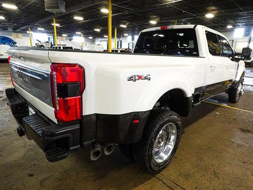 Star White Metallic Tri-Coat 2025 Ford F-450 King Ranch