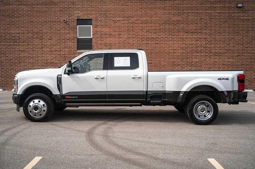 Star White Metallic Tri-Coat 2025 Ford F-450 King Ranch