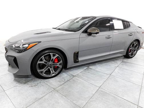 Ceramic Silver 2023 Kia Stinger GT2