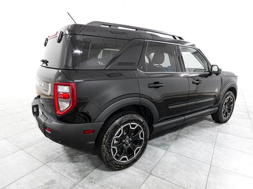 Shadow Black 2025 Ford Bronco Sport Outer Banks