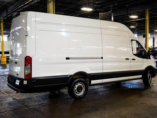 Oxford White 2025 Ford Transit-250 Base