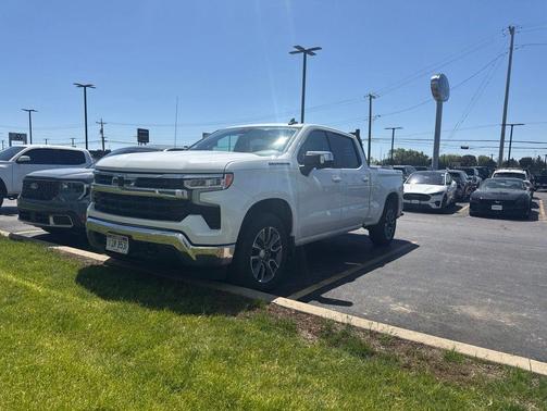 Summit White 2024 Chevrolet Silverado 1500 LT