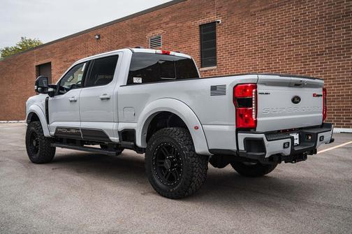 Avalanche 2026 Ford F-250 Lariat