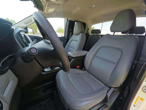 Summit White 2022 Chevrolet Colorado WT