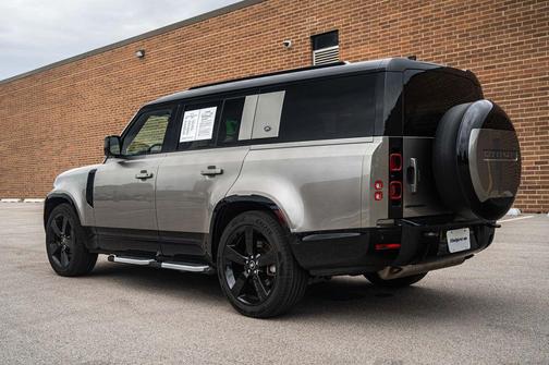 Eiger Gray Metallic 2024 Land Rover Defender 130 P400 X-Dynamic SE