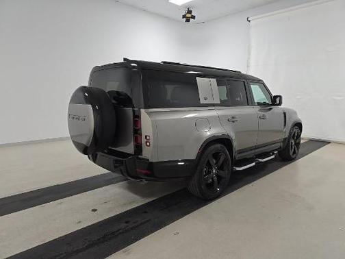 Eiger Gray Metallic 2024 Land Rover Defender 130 P400 X-Dynamic SE