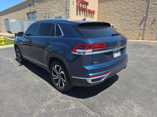 Tourmaline Blue Metallic 2022 Volkswagen Atlas Cross Sport 2.0T SEL