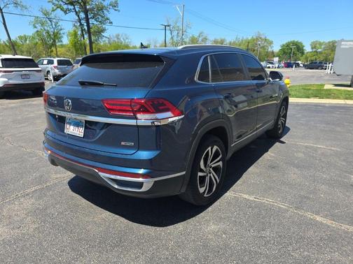 Tourmaline Blue Metallic 2022 Volkswagen Atlas Cross Sport 2.0T SEL