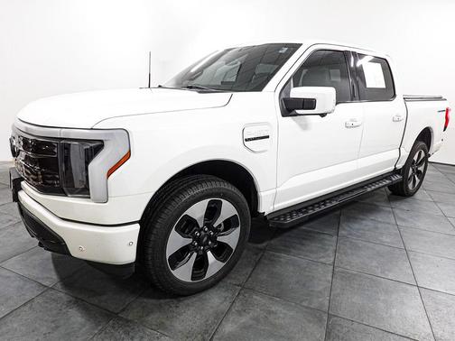 2022 Ford F-150 Lightning Platinum