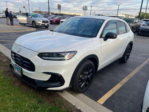 Platinum White Pearl 2024 Honda HR-V Sport