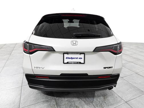 Platinum White Pearl 2024 Honda HR-V Sport