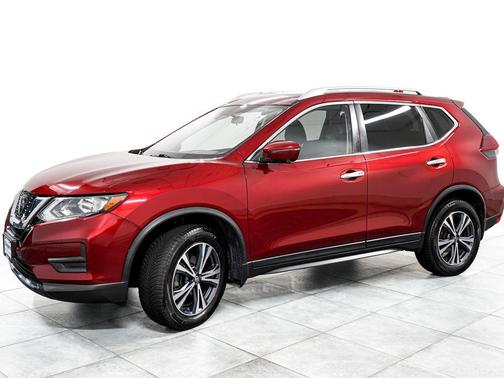 Scarlet 2019 Nissan Rogue SV