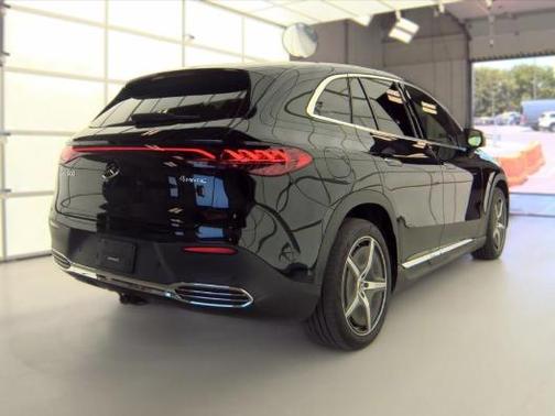 Emerald Green Metallic 2023 Mercedes-Benz EQE 500 4MATIC