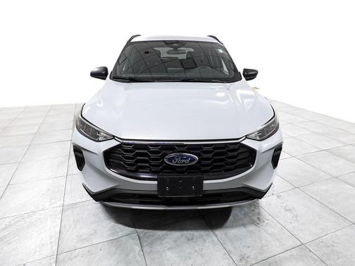 Silver Metallic 2025 Ford Escape ST-Line