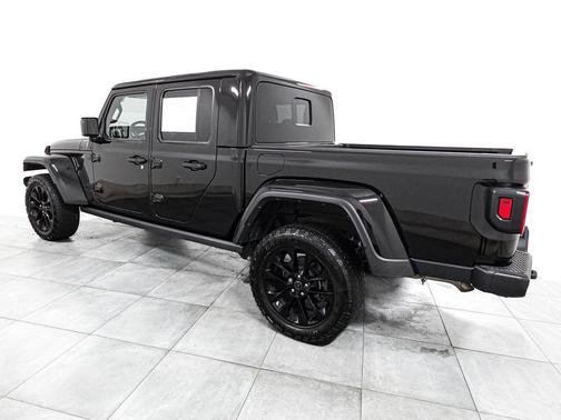 Black Clearcoat 2024 Jeep Gladiator Nighthawk