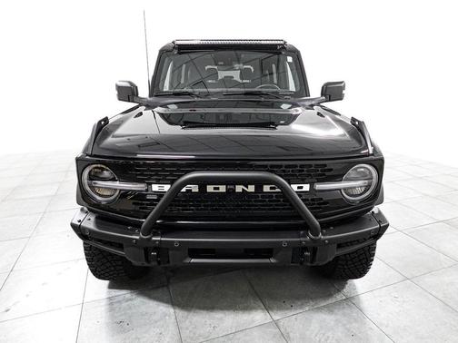 Shadow Black 2022 Ford Bronco Wildtrak