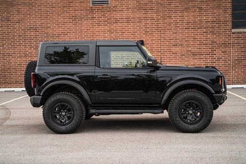 Shadow Black 2022 Ford Bronco Wildtrak