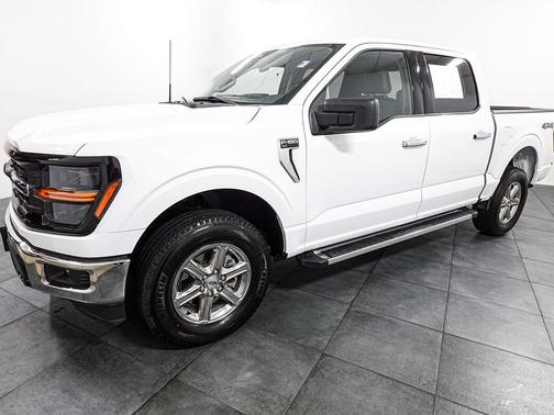 Oxford White 2025 Ford F-150 XLT