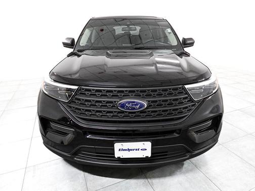 Black Metallic 2022 Ford Explorer Base
