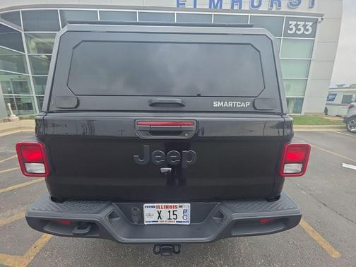 Black Clearcoat 2022 Jeep Gladiator Altitude 4x4