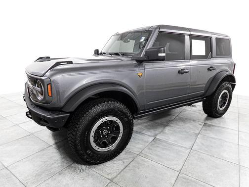 Grey 2024 Ford Bronco Badlands