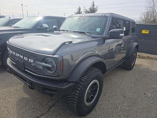 Grey 2024 Ford Bronco Badlands