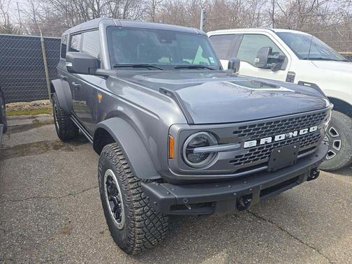 Grey 2024 Ford Bronco Badlands