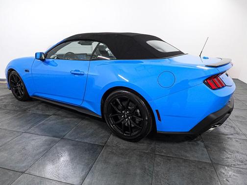 Grabber Blue Metallic 2025 Ford Mustang GT Premium