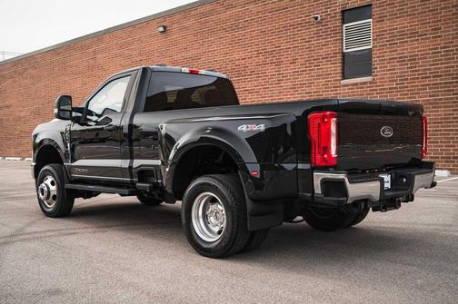 Agate Black Metallic 2023 Ford F-350 XLT