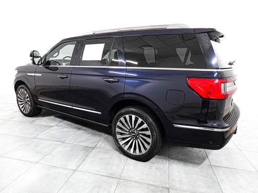 Signature Navy 2021 Lincoln Navigator Reserve