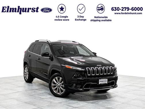 Diamond Black Crystal Pearlcoat 2017 Jeep Cherokee Overland