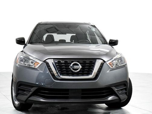Gun Metallic 2020 Nissan Kicks S