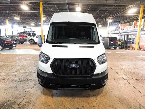 2022 Ford Transit-250 Base