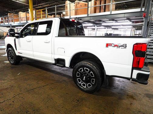 Star White Metallic Tri-Coat 2025 Ford F-250 Platinum