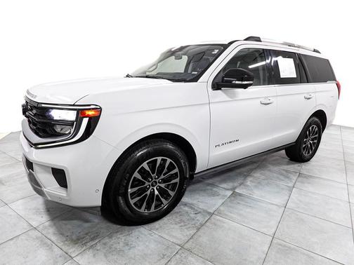 Oxford White 2025 Ford Expedition Platinum