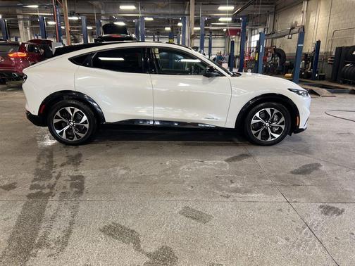 2021 Ford Mustang Mach-E Premium