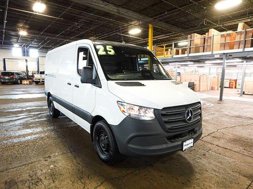 2025 Mercedes-Benz Sprinter 2500 Standard Roof