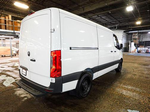 2025 Mercedes-Benz Sprinter 2500 Standard Roof