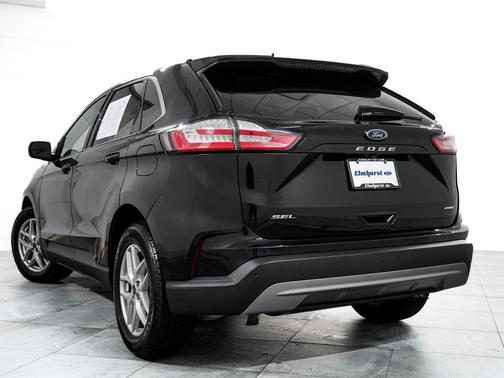 Black Metallic 2022 Ford Edge SEL