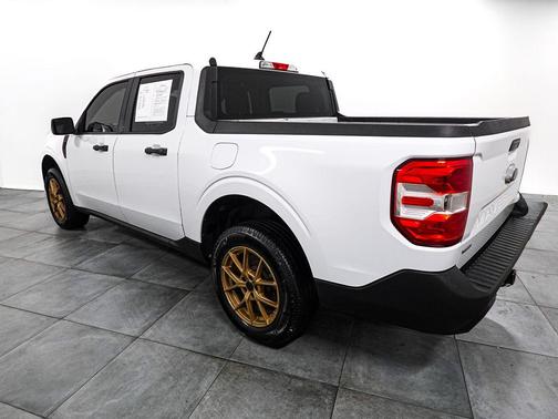 Oxford White 2023 Ford Maverick XL