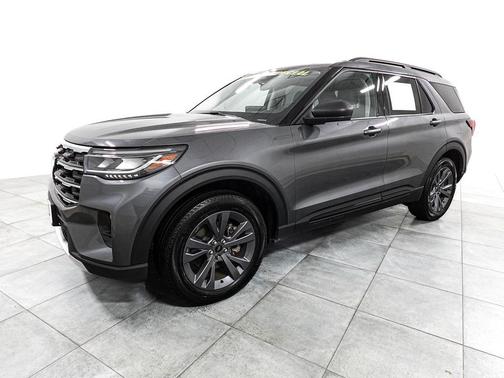Carbonized Gray Metallic 2026 Ford Explorer Active