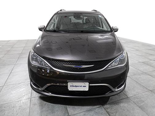 Granite Crystal Metallic Clearcoat 2019 Chrysler Pacifica Limited