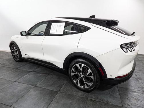 Star White Metallic Tri-Coat 2023 Ford Mustang Mach-E Premium